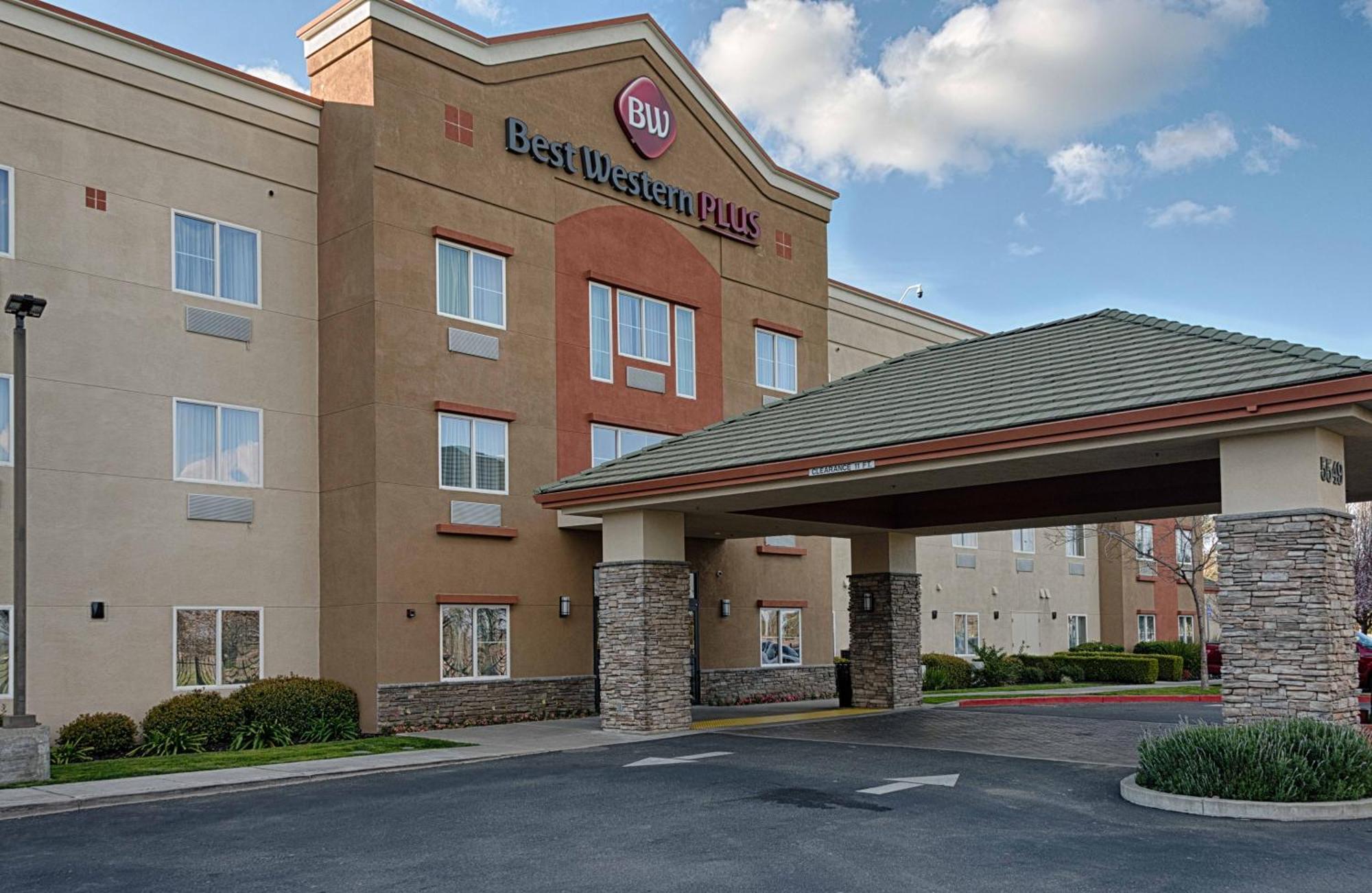 Best Western Plus Delta Inn & Suites Oakley Exterior foto