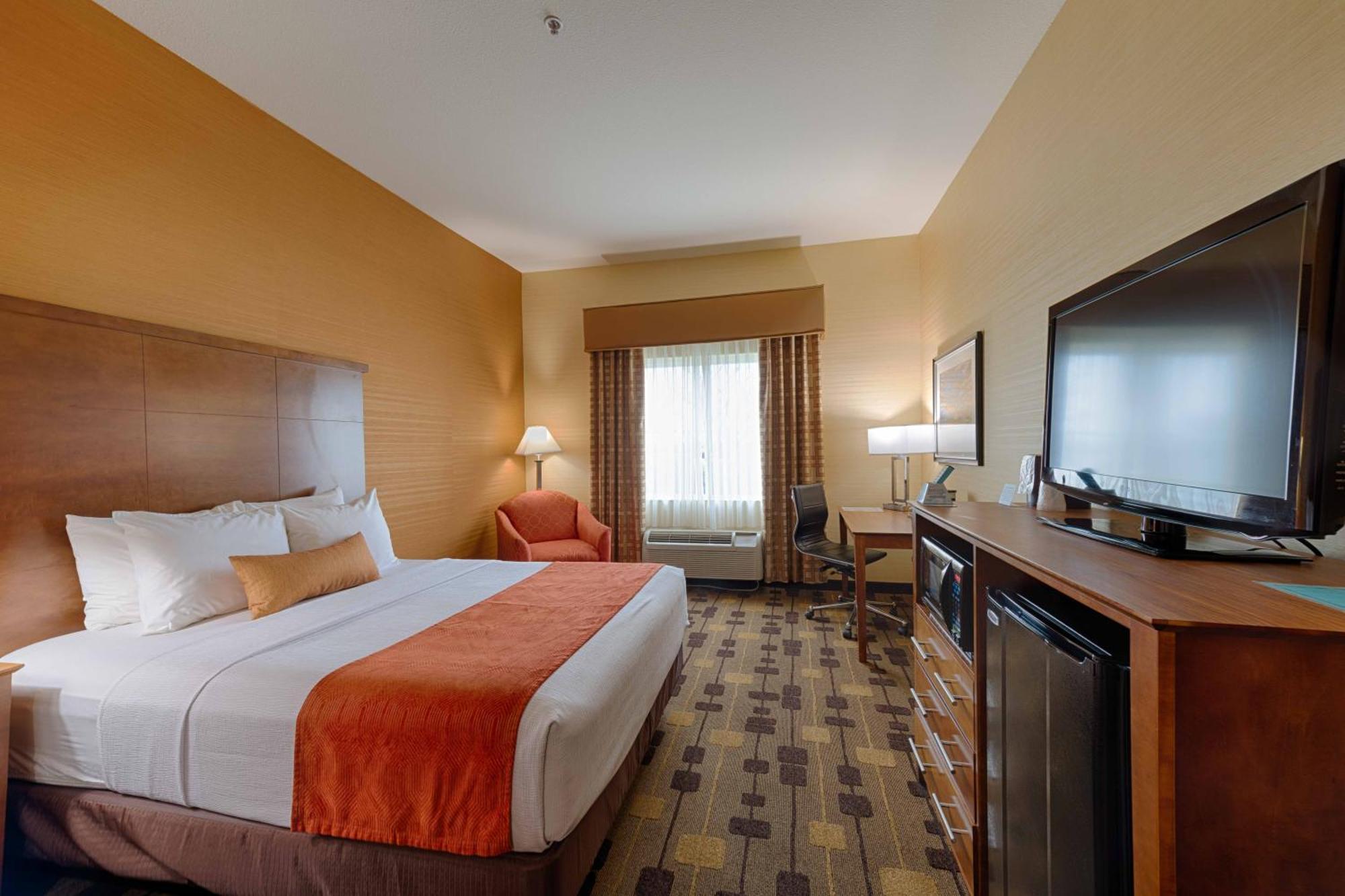 Best Western Plus Delta Inn & Suites Oakley Exterior foto